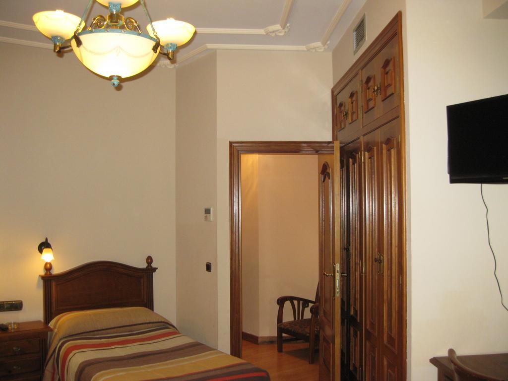 Hostal Granada Salamanka Pokój zdjęcie