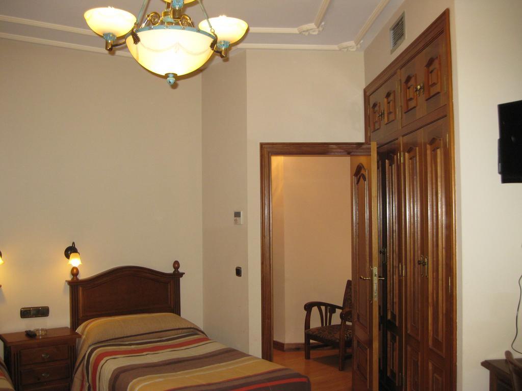 Hostal Granada Salamanka Pokój zdjęcie